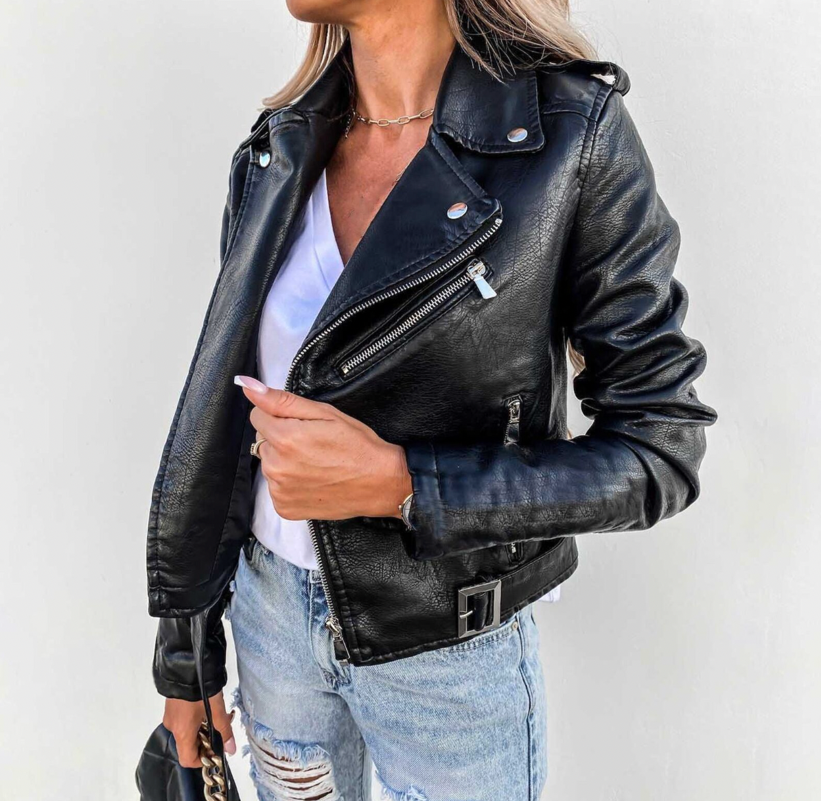 Ella - Chic and traditional women's leather jacket.