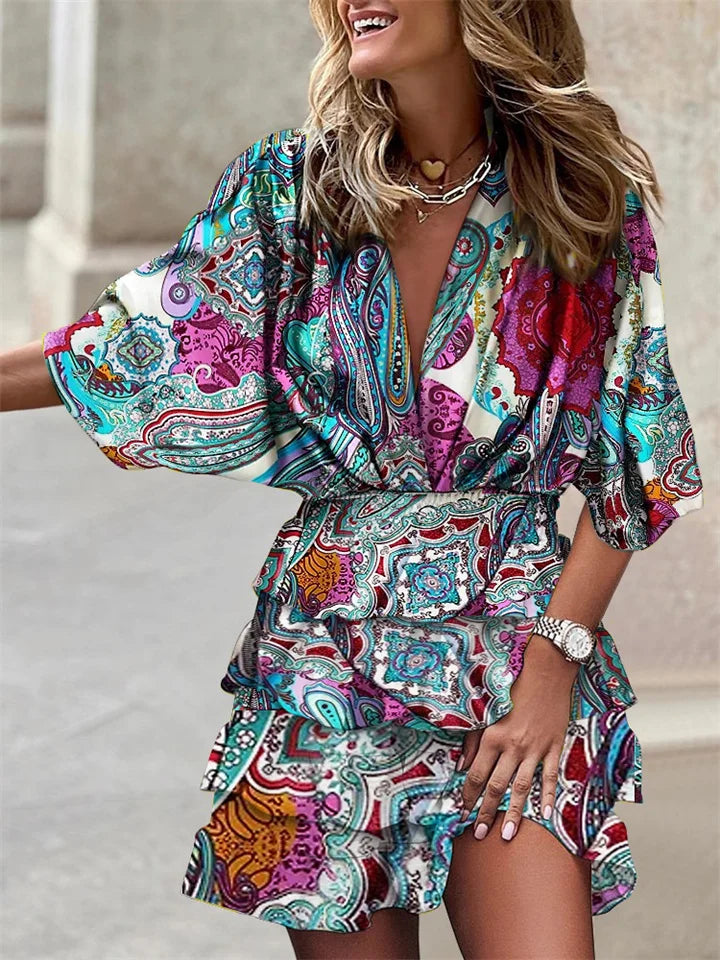 Niana - Elegant Dress with V-Neck and Vibrant Pattern